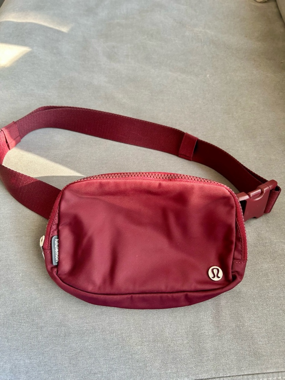 lululemon athletica Everywhere Belt Bag 1L - Burgundy